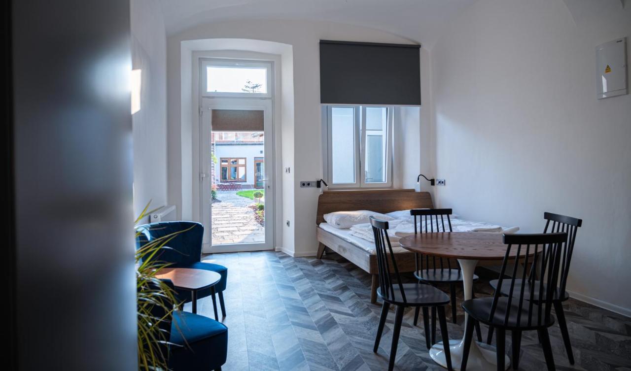 Art Hostel & Apartments Dvůr Králové nad Labem Dış mekan fotoğraf