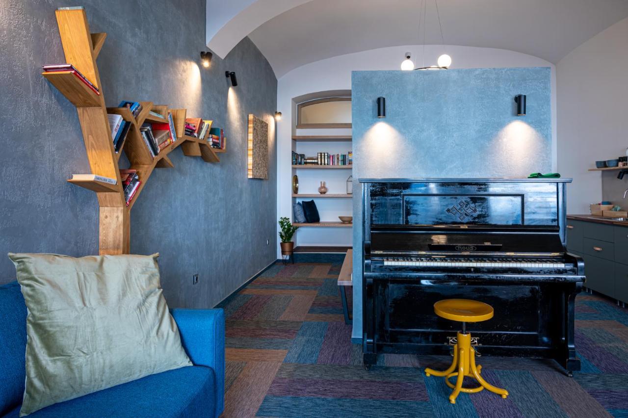 Art Hostel & Apartments Dvůr Králové nad Labem Dış mekan fotoğraf